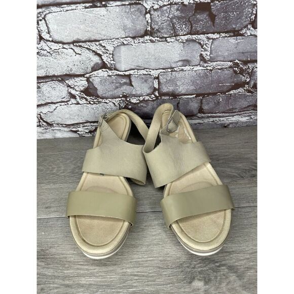 TSUBO Taupe Soft Leather Patent Open Toe Strap Wedge Sandals Size 8.5M US/39.5EU - Picture 7 of 16